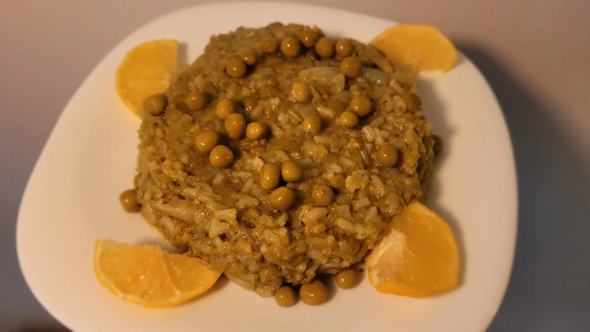 Zielone risotto z groszkiem i pesto z bazylii